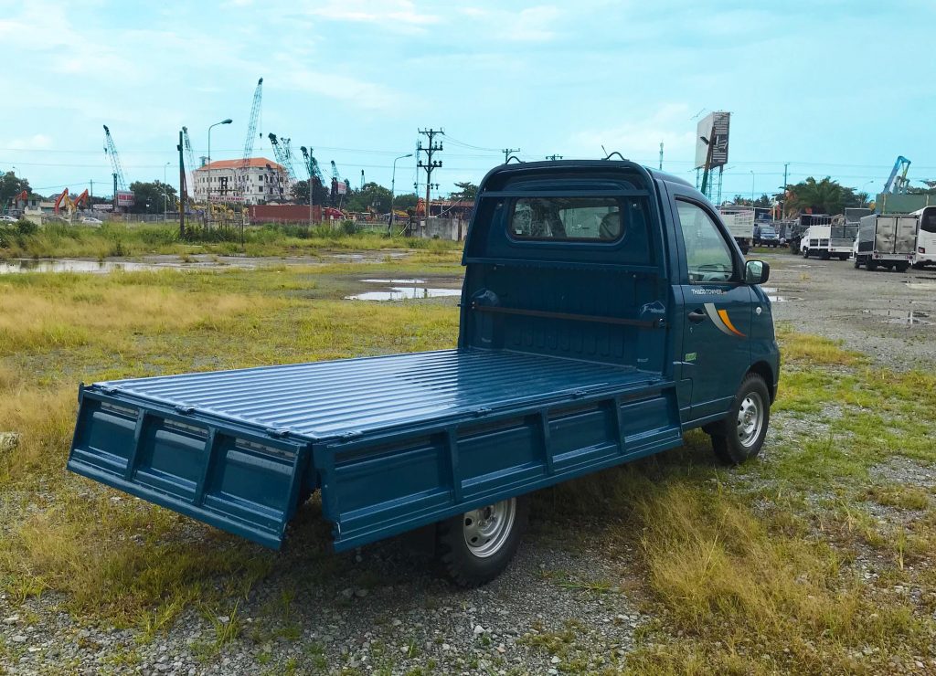 xe tải nhỏ thaco towner 990 thùng lửng màu xanh dương