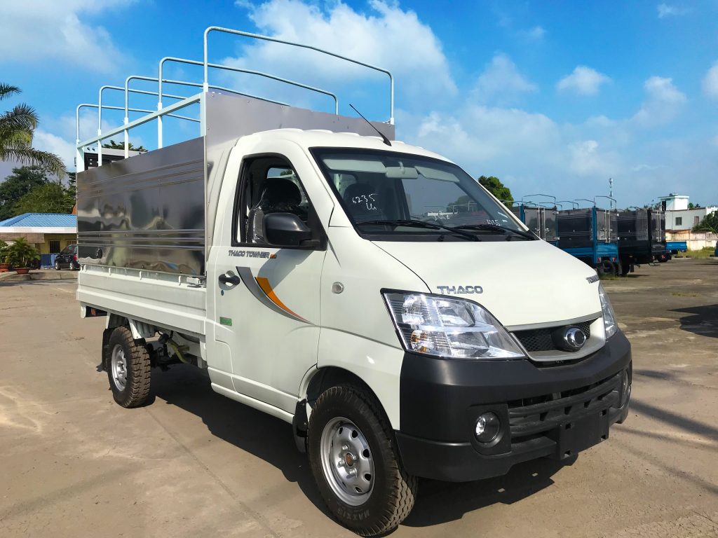 xe tải nhỏ thaco towner 990 thùng mui bạt màu trắng