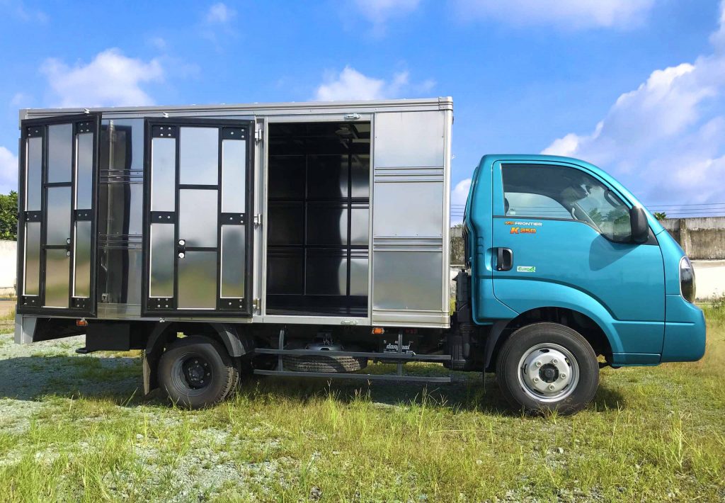 xe tải nhẹ thaco kia k250 thùng kín màu xanh dương