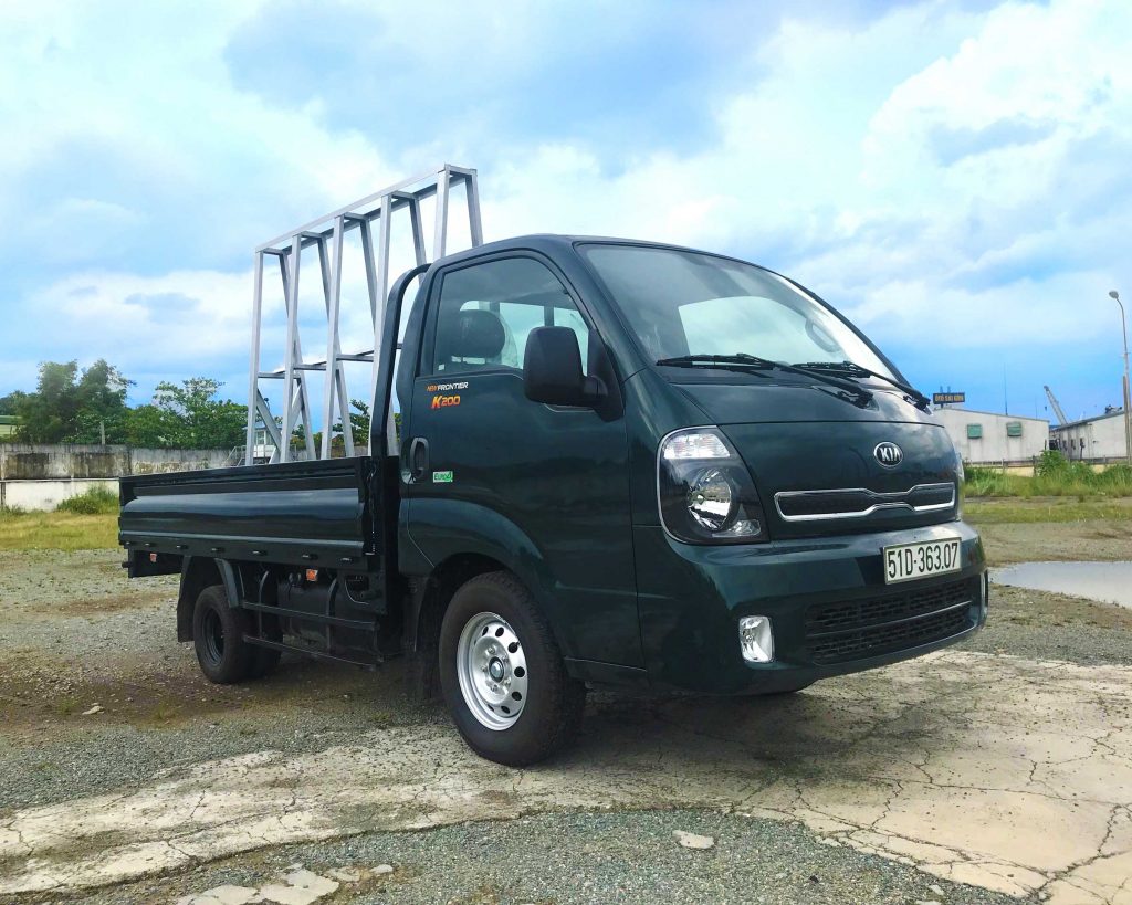 Xe tải Kia k200 chở kiếng đá hoa cương