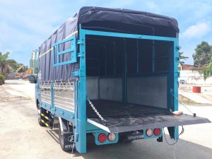 Xe tải Thaco Kia K250 Thùng Bạt Bửng Nâng