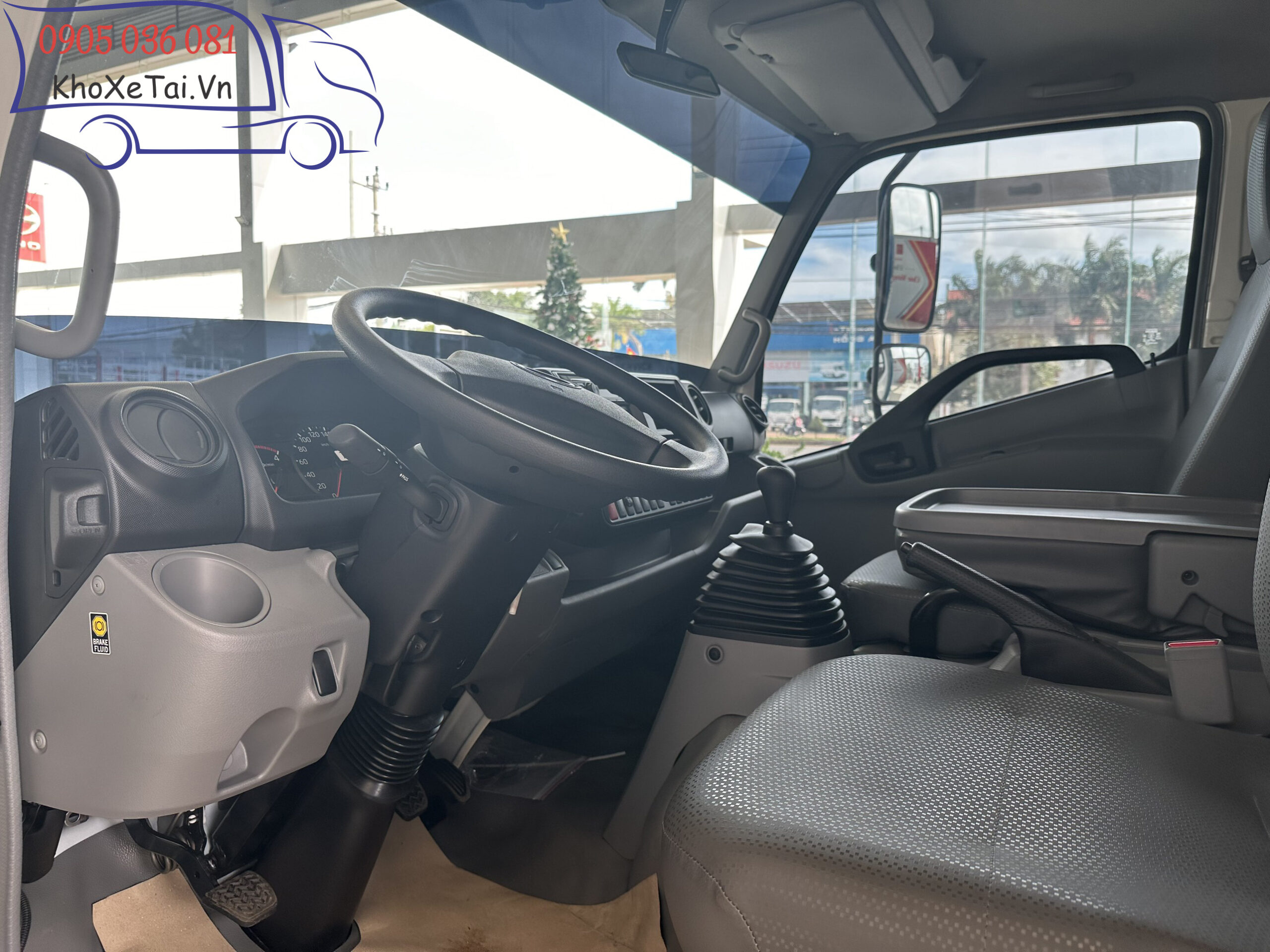 nội thất bên trong xe tải hino 300