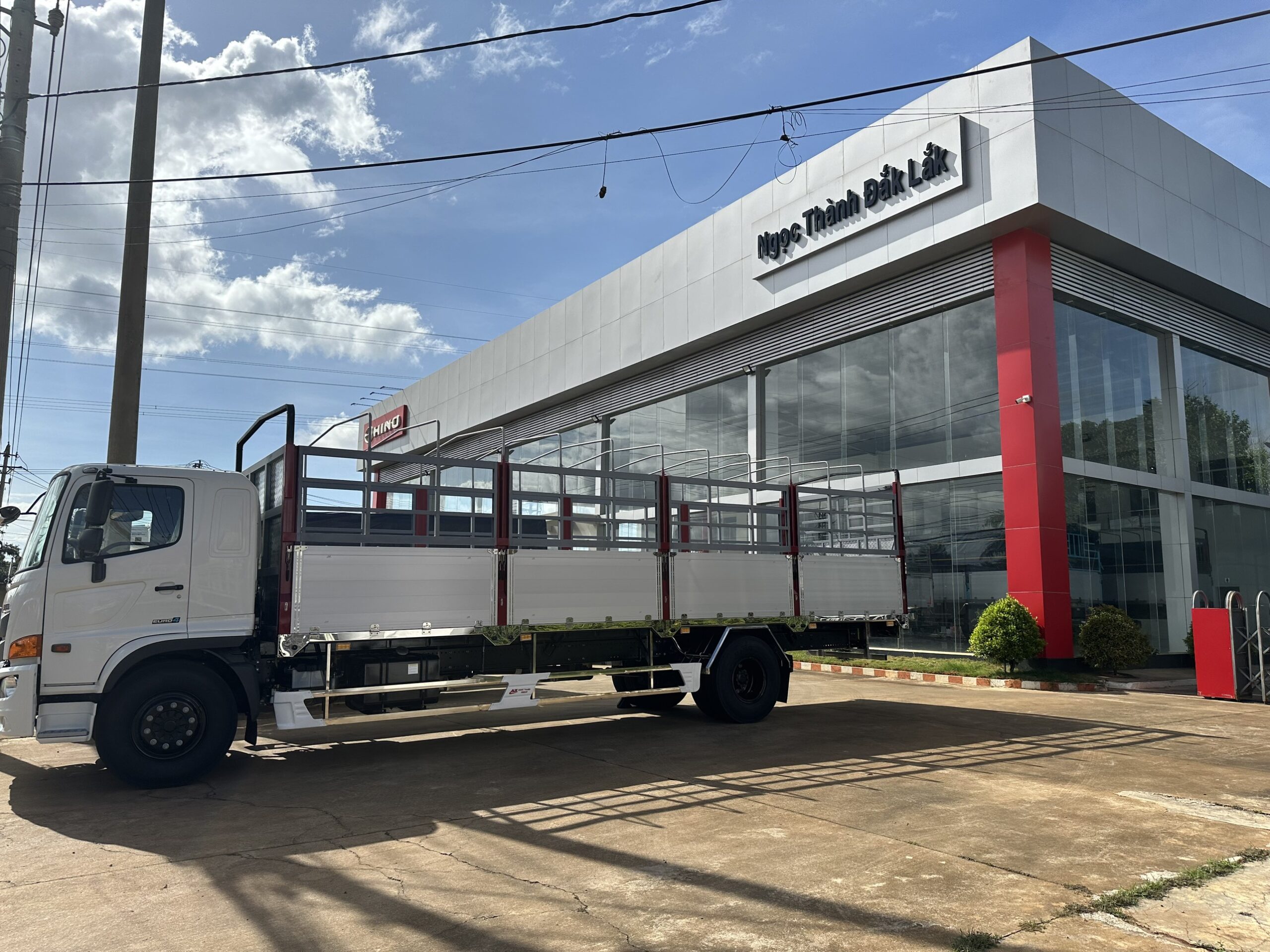 xe tải hino đắk lắk